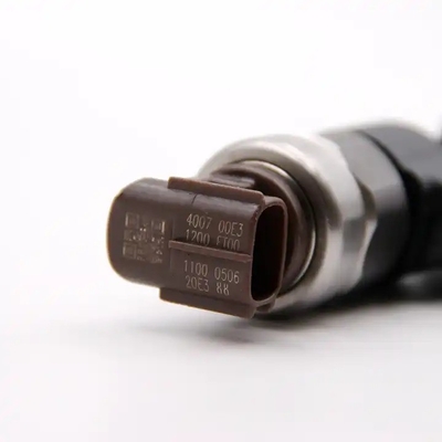 095000-6363 095000-6364 095000-6366 8-97609788-3 Injektor bahan bakar 100% untuk 4HK1